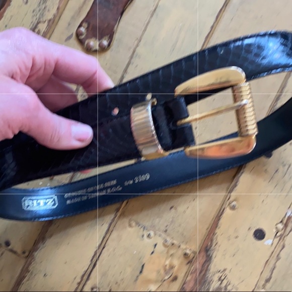 VINTAGE THE RITZ ACCESSORIES COLLECTION BLACK GOLD LEATHER BELT S M
